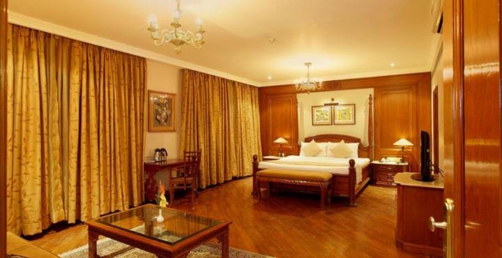 Sun N Sand Hotel